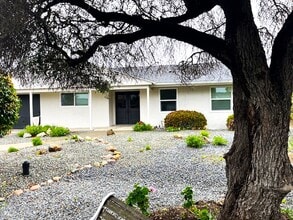 16731 Callado Ct in San Diego, CA - Foto de edificio - Building Photo