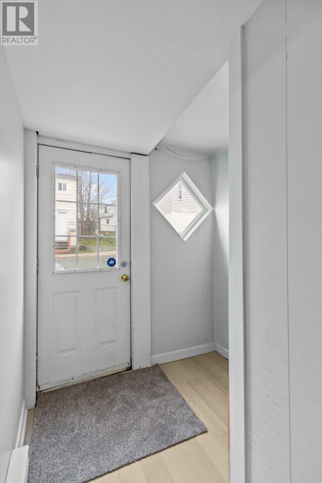 15 Cabot St in St John's, NL - Building Photo - Building Photo
