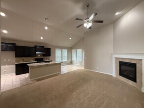 11325 SW 33rd Terrace in Yukon, OK - Building Photo - Building Photo