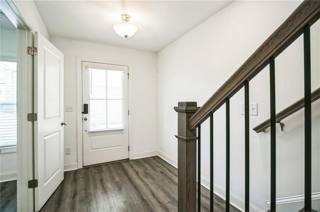 825 Angora Aly in Scottdale, GA - Building Photo - Building Photo
