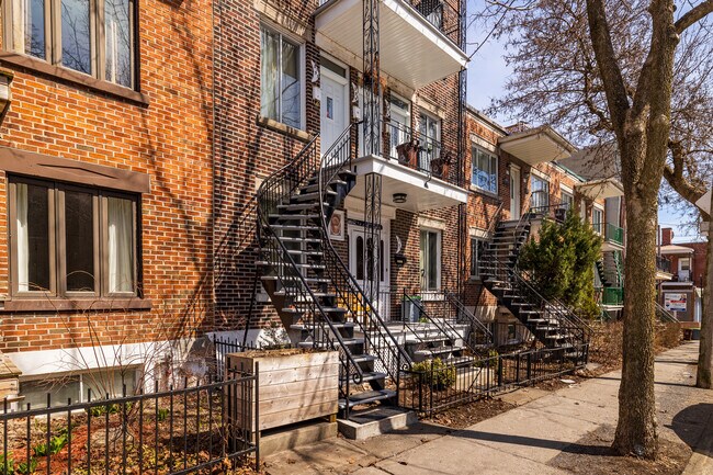 5793 1Re Av in Montréal, QC - Building Photo - Building Photo