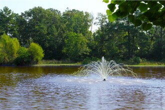 Lakefront Apartments in Shreveport, LA - Foto de edificio - Building Photo
