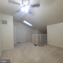 6903 Sandra Marie Cir in Alexandria, VA - Building Photo - Building Photo
