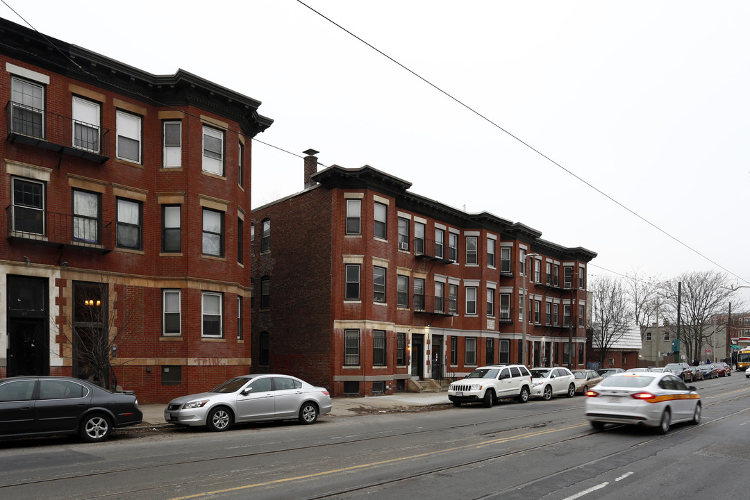 49-67 S Huntington Ave in Boston, MA - Foto de edificio