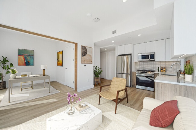 Willow Santa Monica in Santa Monica, CA - Building Photo - Building Photo