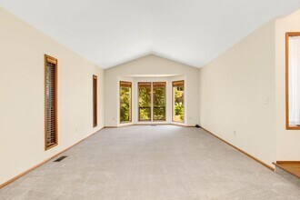 2017 230th Pl NE in Sammamish, WA - Building Photo - Building Photo