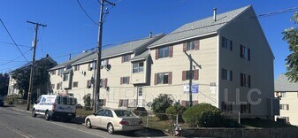 871-871 Middlesex St in Lowell, MA - Building Photo