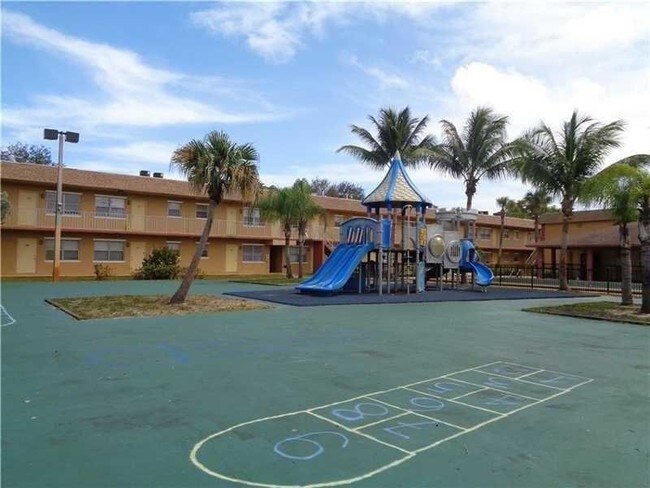 95 NE 41st St in Oakland Park, FL - Building Photo - Building Photo