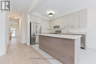 95 Gauley Dr in Fergus, ON - Building Photo - Building Photo