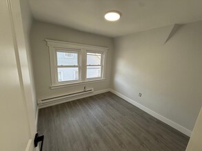 160 Renner Ave, Unit 3 in Newark, NJ - Building Photo - Building Photo