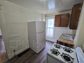 1701 Lafayette St in Waterloo, IA - Building Photo - Building Photo