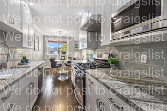 515 1st Ave W in Seattle, WA - Building Photo - Building Photo