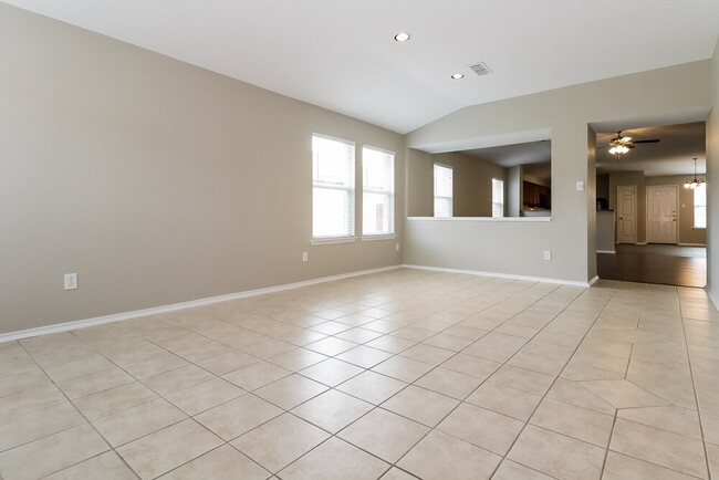 8024 Sartain Dr in Fort Worth, TX - Building Photo - Building Photo