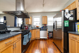 6 Belmont St, Unit 1 in Somerville, MA - Foto de edificio - Building Photo