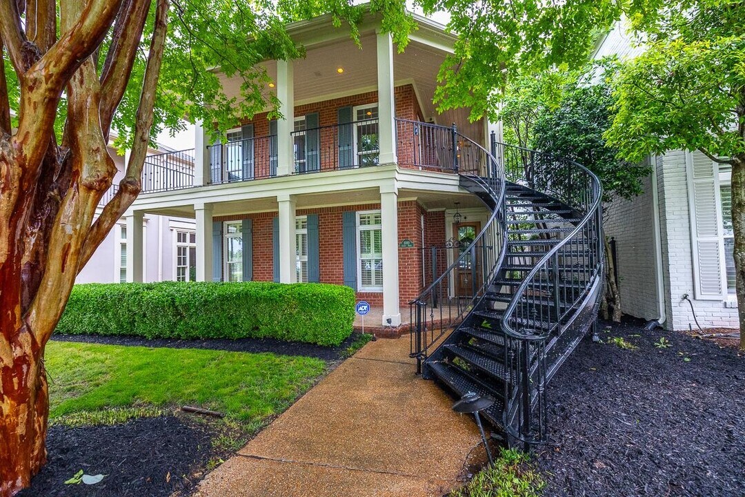 1060 Island Dr in Memphis, TN - Building Photo