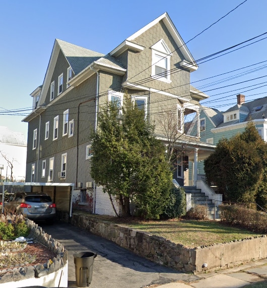 17 Fletcher Ave, Unit 2