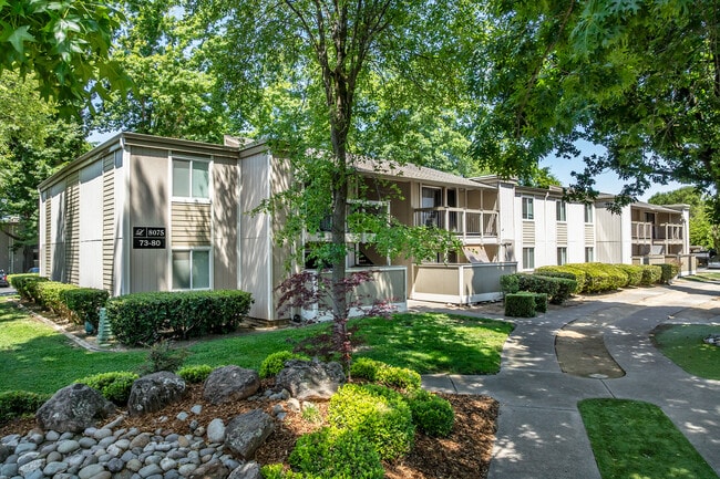 Legacy Park Apartments in Citrus Heights, CA - Foto de edificio - Building Photo