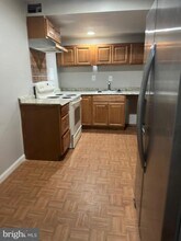 7715 Heritage Dr in Annandale, VA - Building Photo - Building Photo