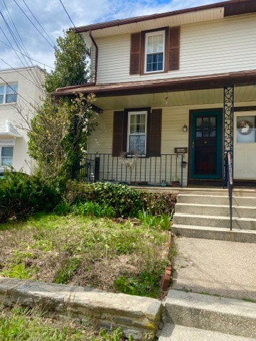 property at 1015 E Pleasant Ave