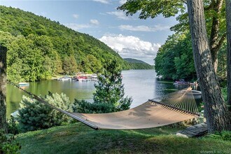 8 Cedar Point Dr in Sherman, CT - Building Photo - Building Photo