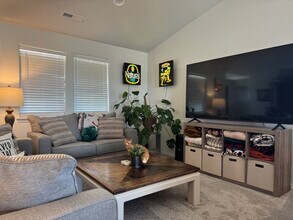 1503 White Fish Lake St in Caldwell, ID - Building Photo - Building Photo