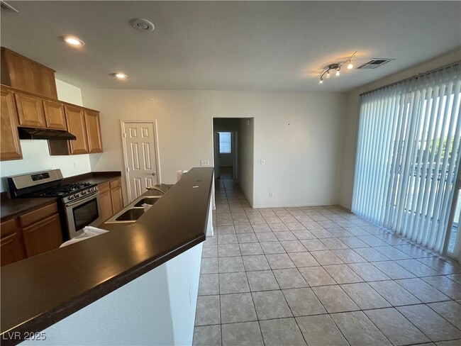 31 Hudson Canyon St in Henderson, NV - Building Photo - Building Photo
