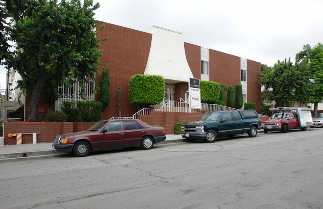 345 E Santa Anita Ave in Burbank, CA - Foto de edificio - Building Photo