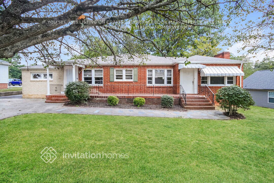 2209 Ln St in Kannapolis, NC - Building Photo