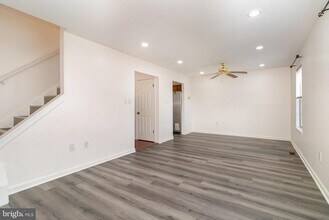 6212 Spring Knoll Dr in Harrisburg, PA - Building Photo - Building Photo
