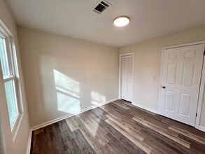 1127 E Highland Ave in Malvern, AR - Building Photo - Building Photo