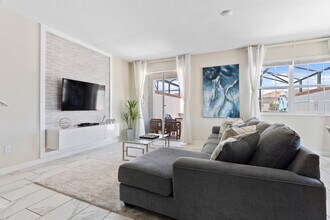 4928 Windermere Ave in Kissimmee, FL - Building Photo - Building Photo