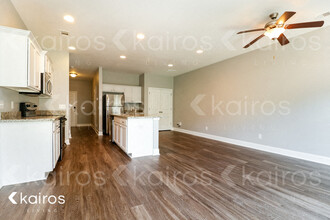 102 Regis Way in Richmond Hill, GA - Building Photo - Building Photo