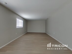826 E Orchid Ln in Phoenix, AZ - Building Photo - Building Photo