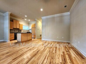 524 E Bolton St in Savannah, GA - Building Photo - Building Photo