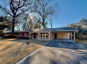 266 W Parkland Dr in Baton Rouge, LA - Building Photo