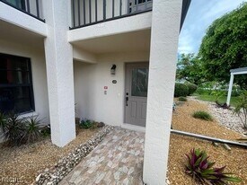 4525 Country Club Blvd in Cape Coral, FL - Building Photo