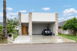 12 Lake View Dr in Mission, TX - Building Photo