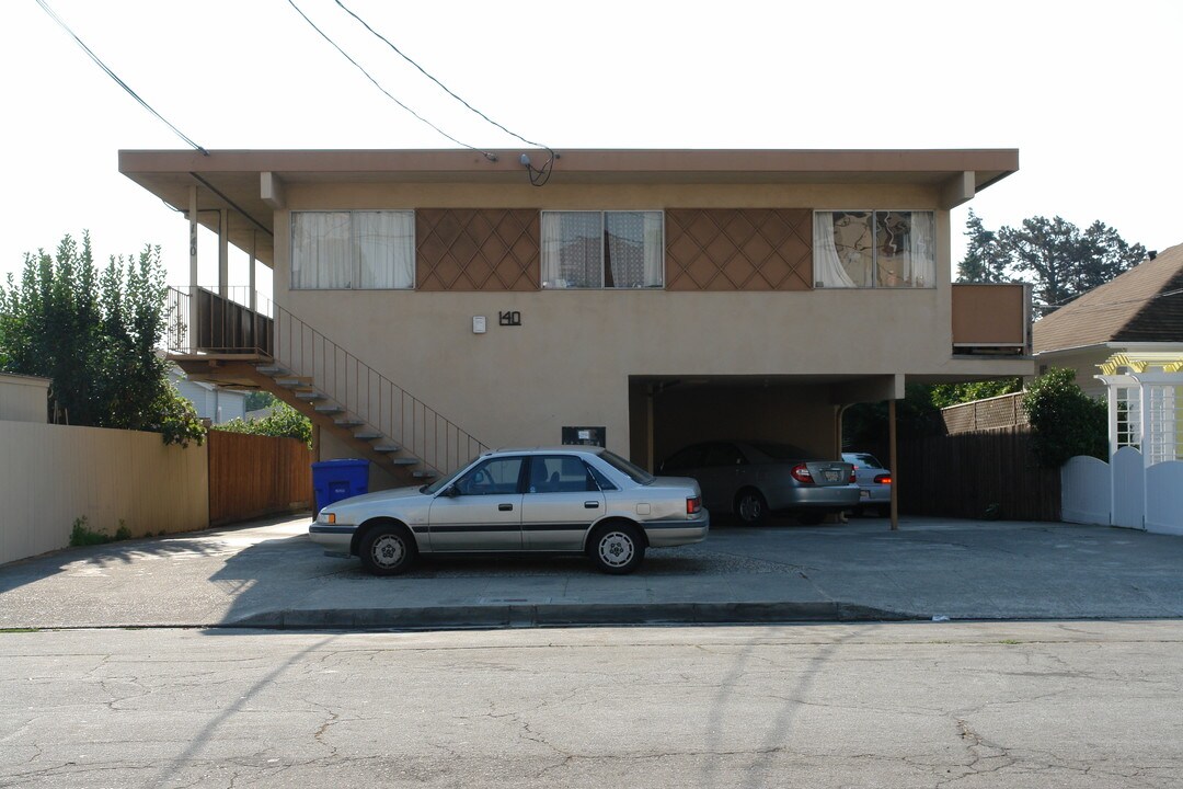 140 Santa Maria Ave in Millbrae, CA - Building Photo