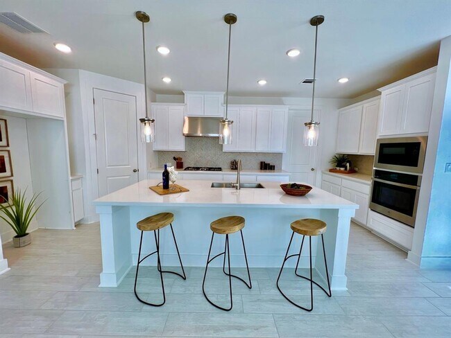 property at 4640 Modena Bay Bend