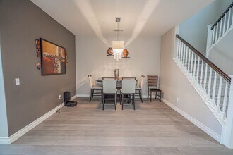 24313 El Corazon Dr in Santa Clarita, CA - Building Photo - Building Photo