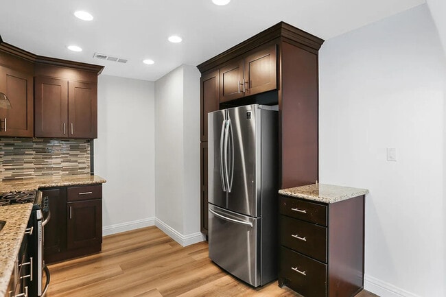 420 N Batavia St in Orange, CA - Building Photo - Building Photo