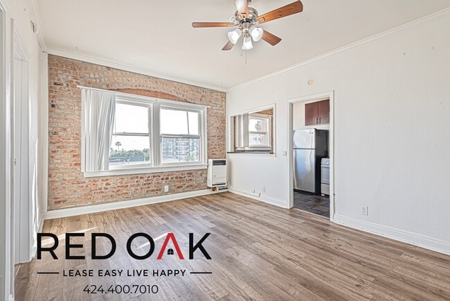property at 728 S Berendo St