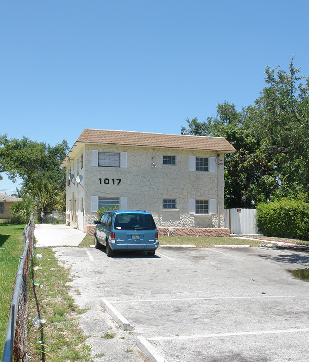 1017 NW 5th St in Fort Lauderdale, FL - Building Photo