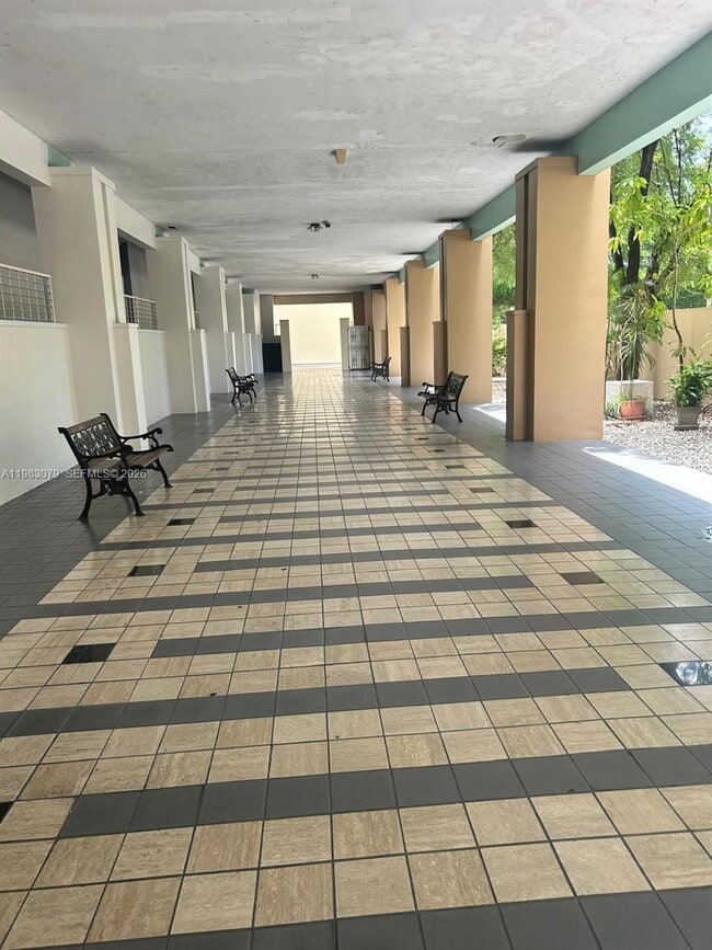 7400 W 20th Ave in Hialeah, FL - Building Photo - Building Photo