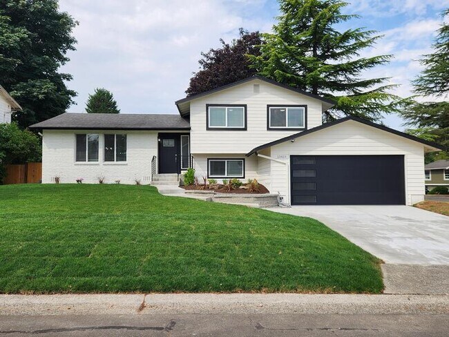 property at 13419 128th Pl NE