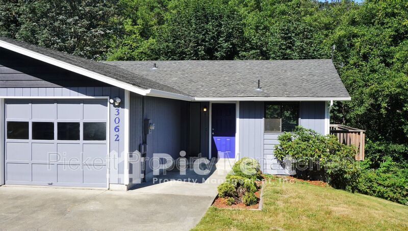 3062 Anderson Rd SE in Port Orchard, WA - Building Photo