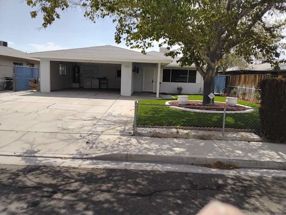 205 Rancho St in Ridgecrest, CA - Building Photo