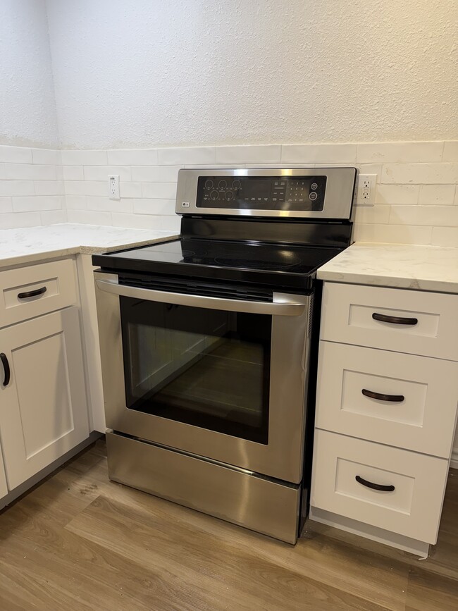 2006 Cates St in Bridgeport, TX - Building Photo - Building Photo