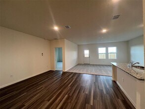 124 Rother Pl in Taylor, TX - Building Photo - Building Photo