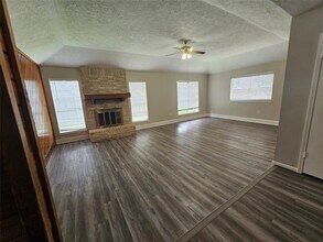 2312 Meadow Green Dr in Pearland, TX - Building Photo - Building Photo